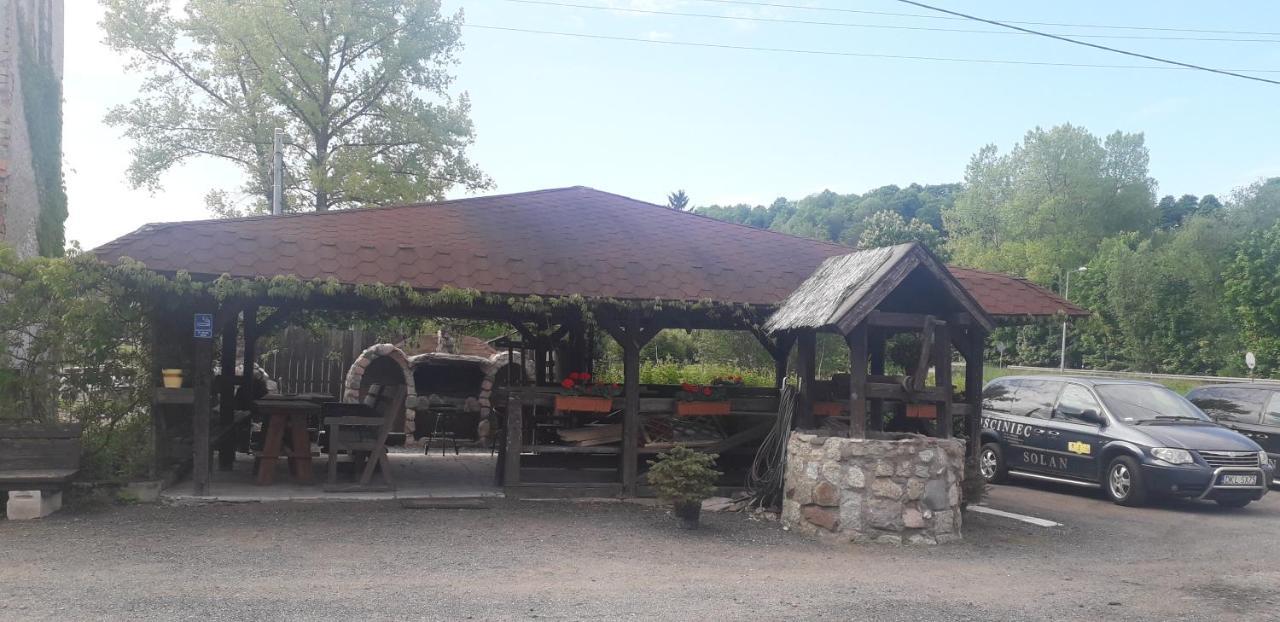 Gosciniec Solan Hotel Jeleniow Exterior foto
